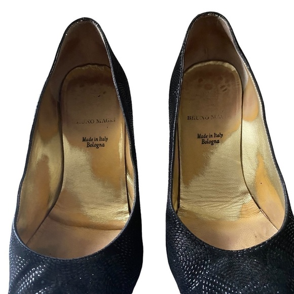 Bruno Magli - Black Evening Pumps Platform Heels - Picture 6 of 12